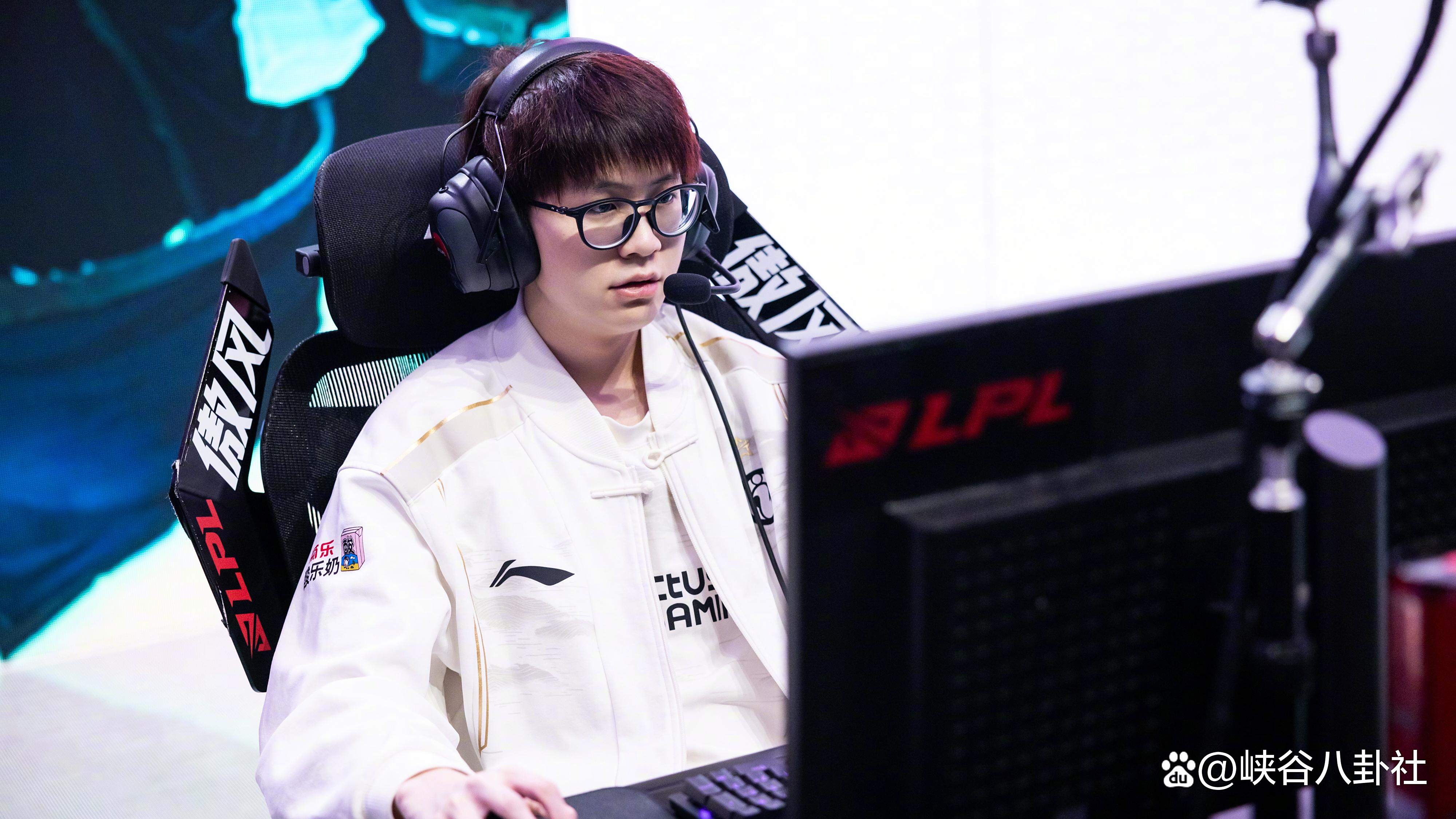 九游体育-Rookie官方宣布比赛局势复杂新规，掘金引发争议！-九游体育